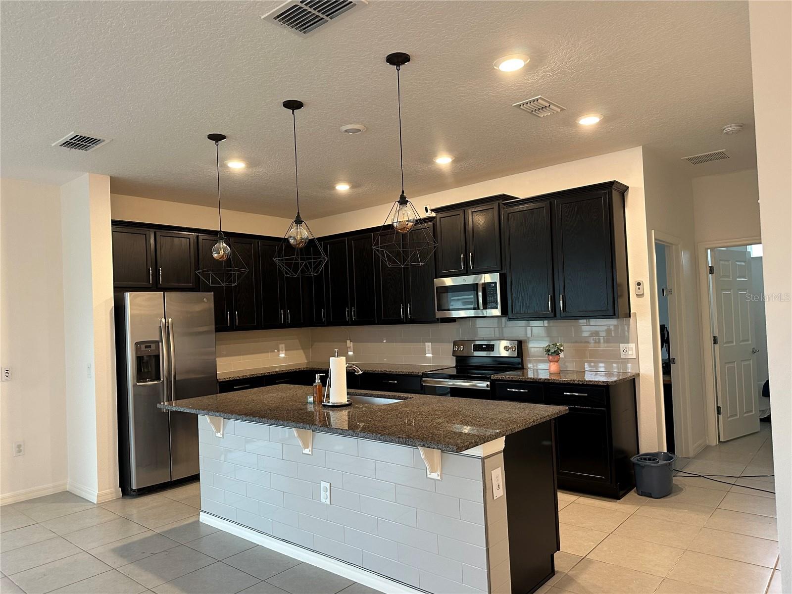 HANOVER RESERVE REP - Residential Lease