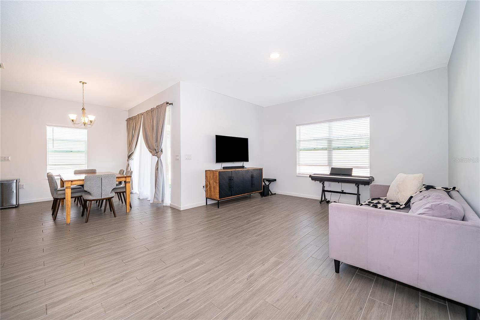 CYPRESS PARK ESTATES - Residential Lease
