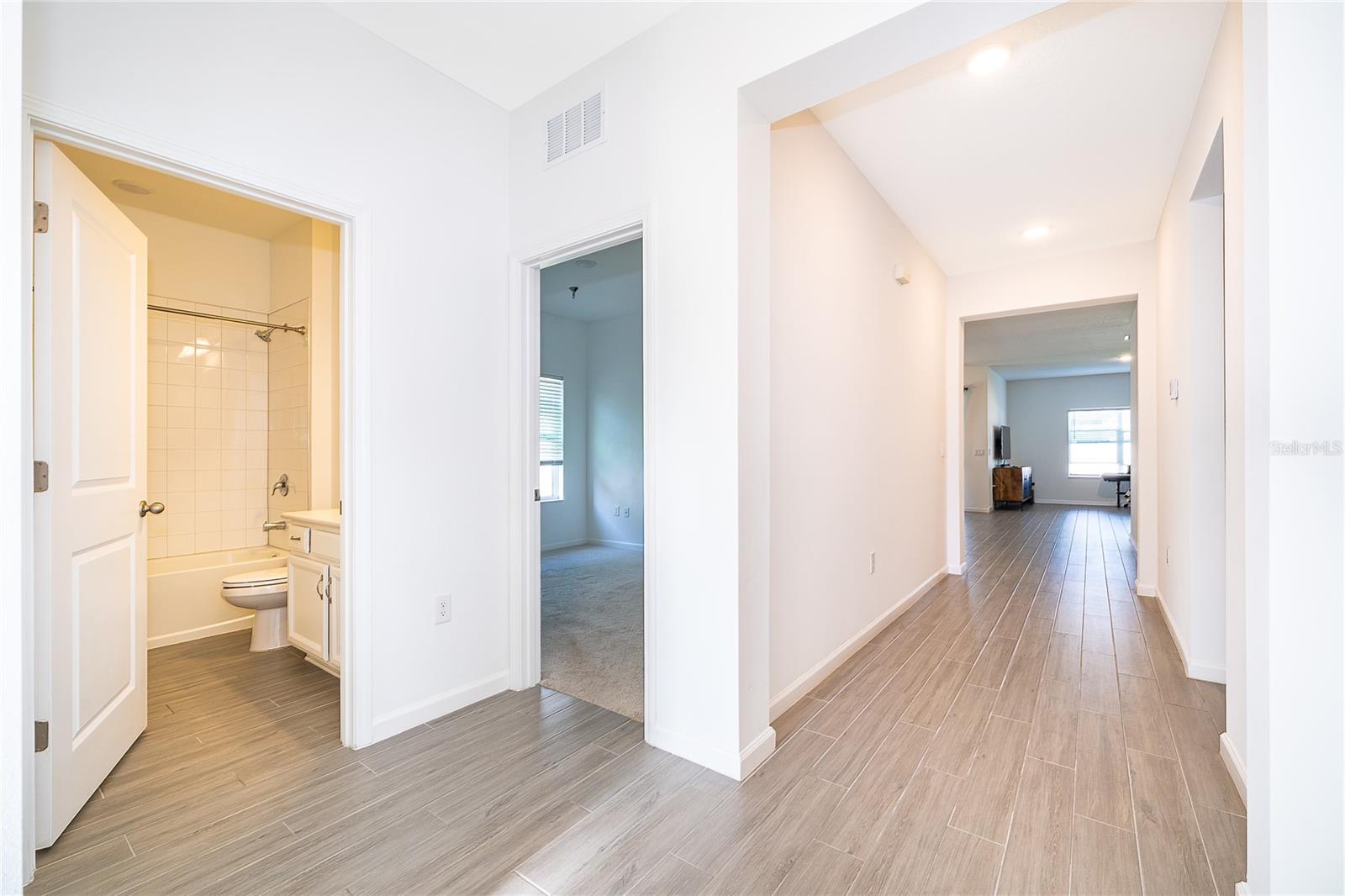 CYPRESS PARK ESTATES - Residential Lease