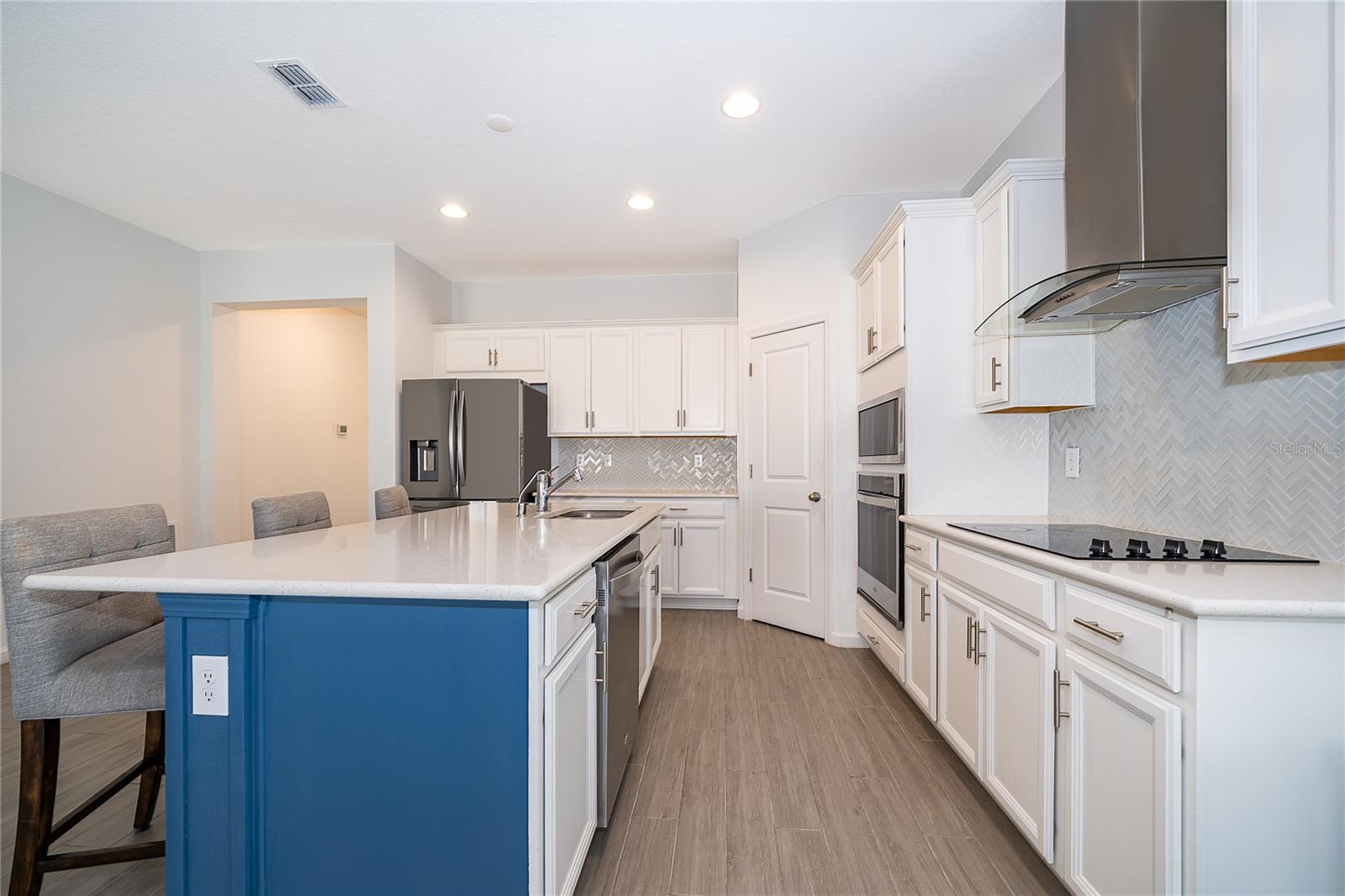 CYPRESS PARK ESTATES - Residential Lease
