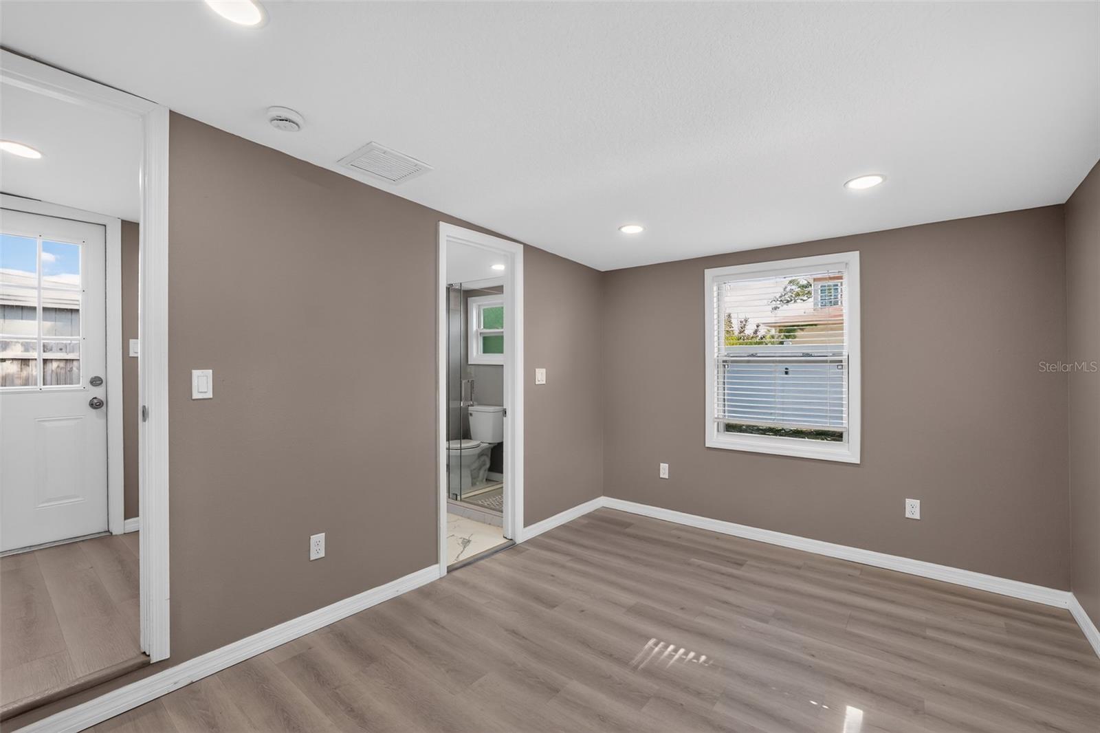 ORANGEWOOD - Residential