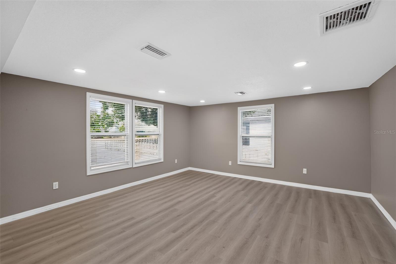 ORANGEWOOD - Residential