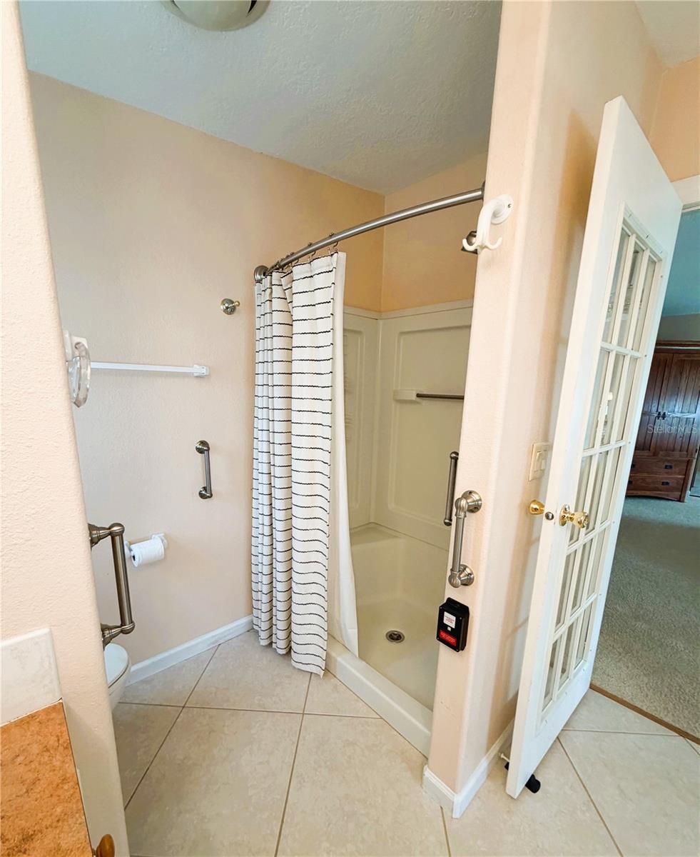 HAWTHORNE AT LEESBURG A COOP - Residential