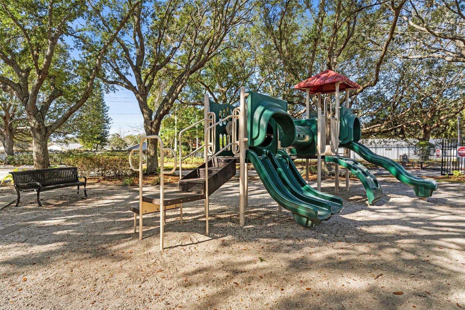 MIRIADA CONDO - Residential