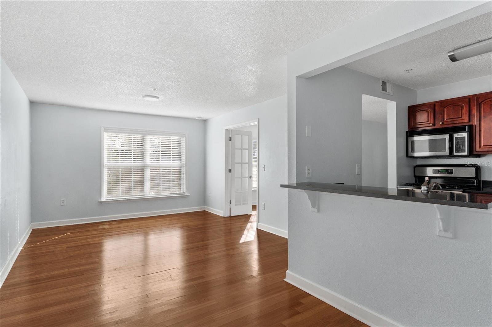 MIRIADA CONDO - Residential