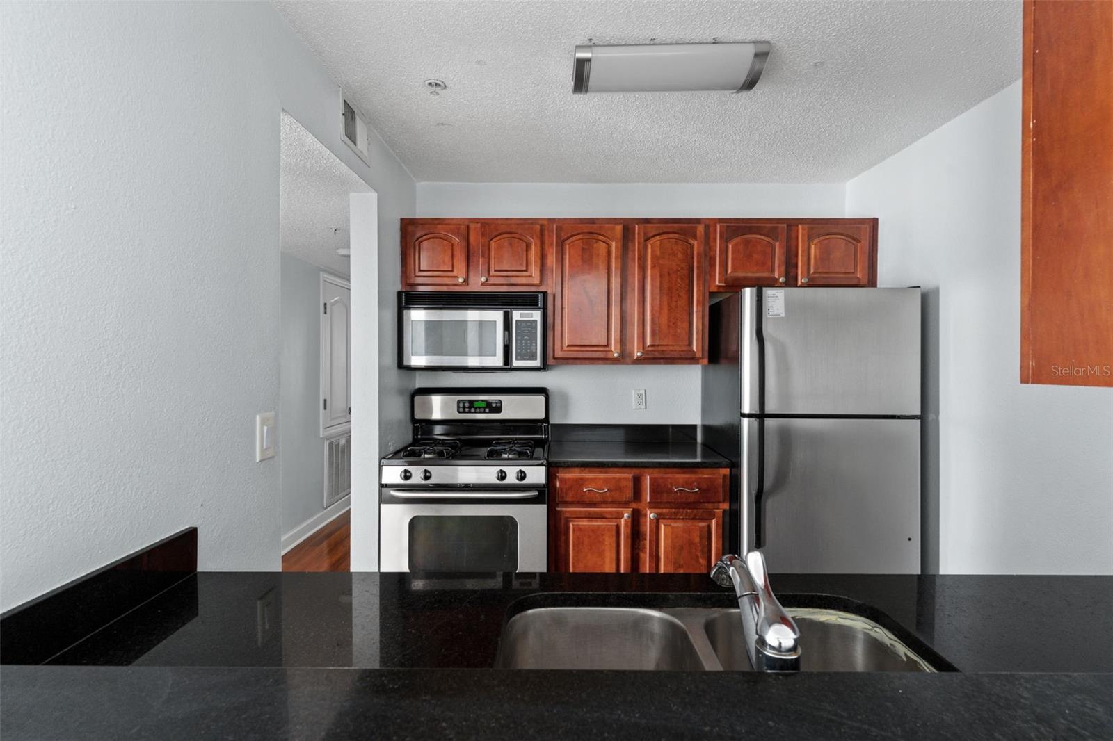 MIRIADA CONDO - Residential