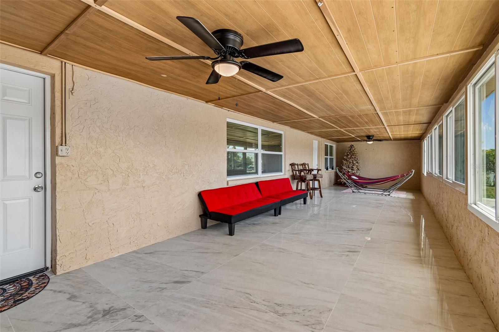 LEISURE BEACH - Residential