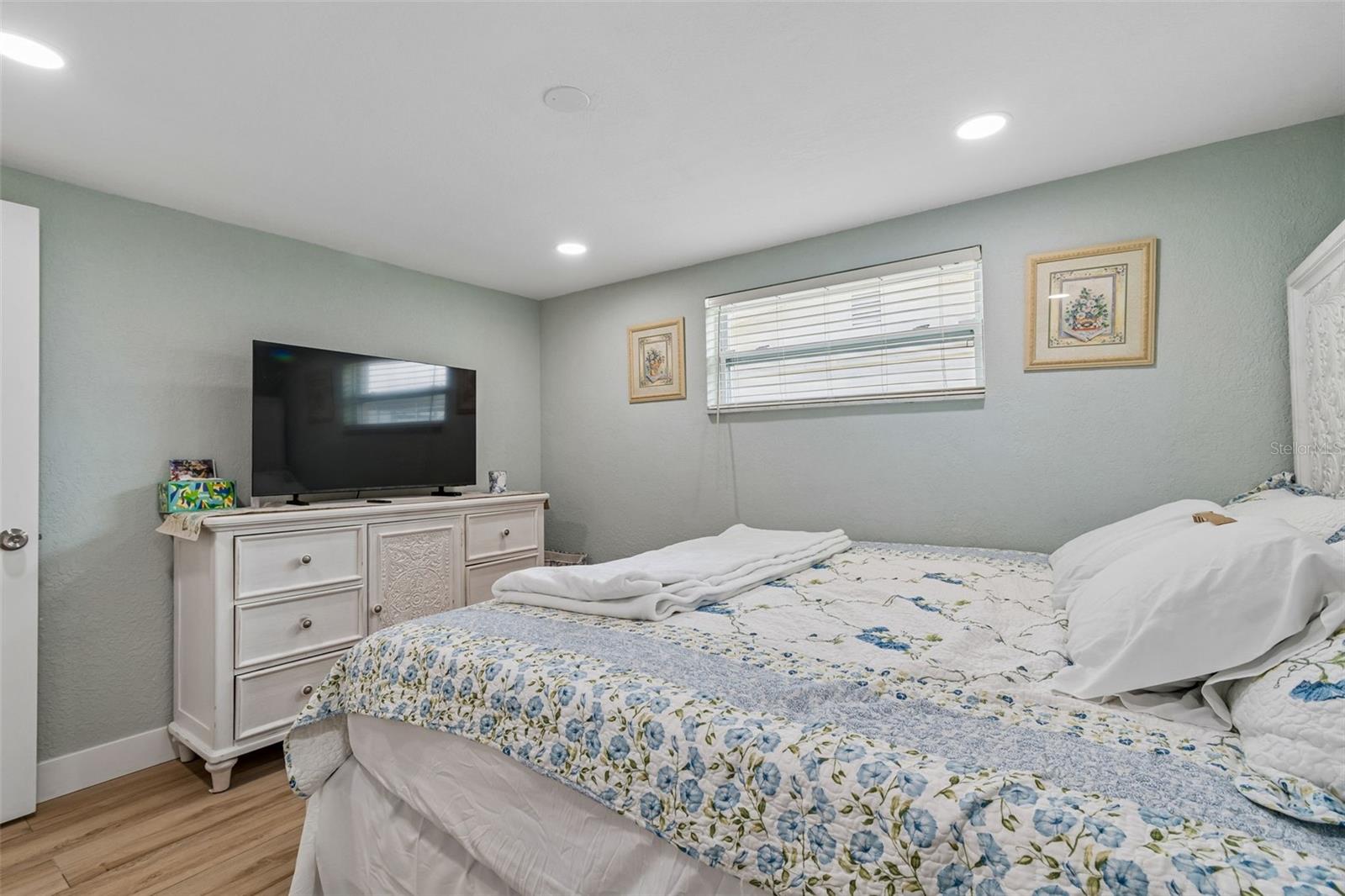LEISURE BEACH - Residential