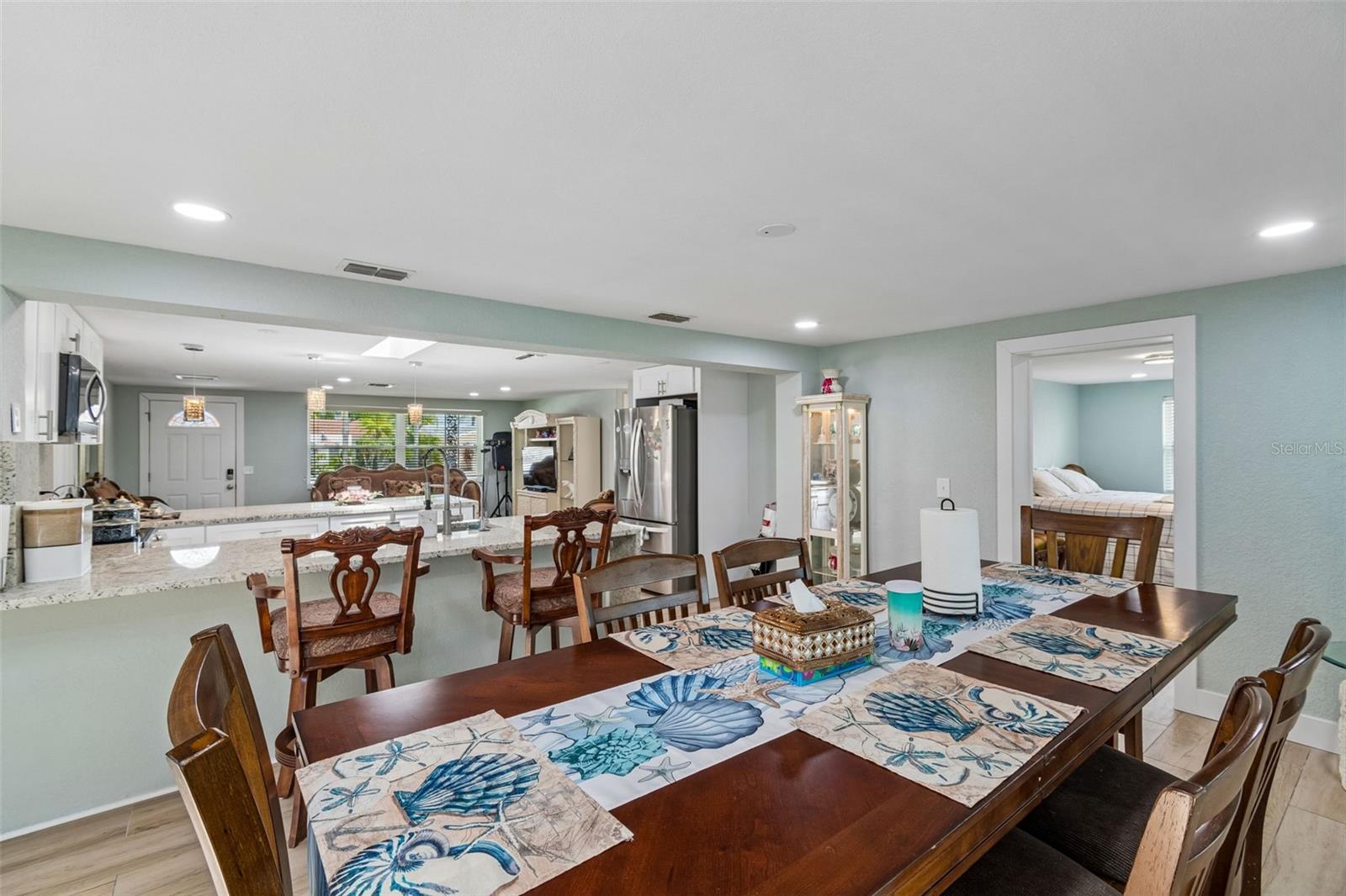 LEISURE BEACH - Residential