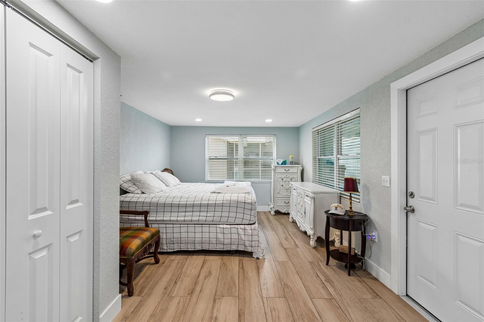 LEISURE BEACH - Residential