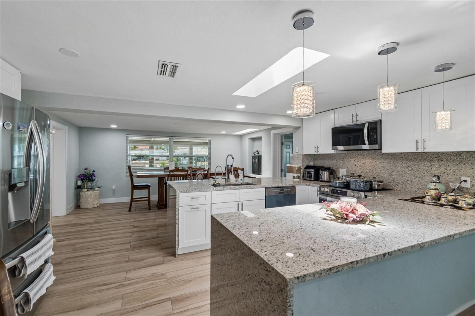 LEISURE BEACH - Residential