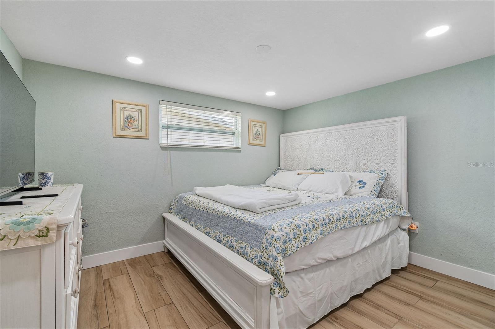 LEISURE BEACH - Residential