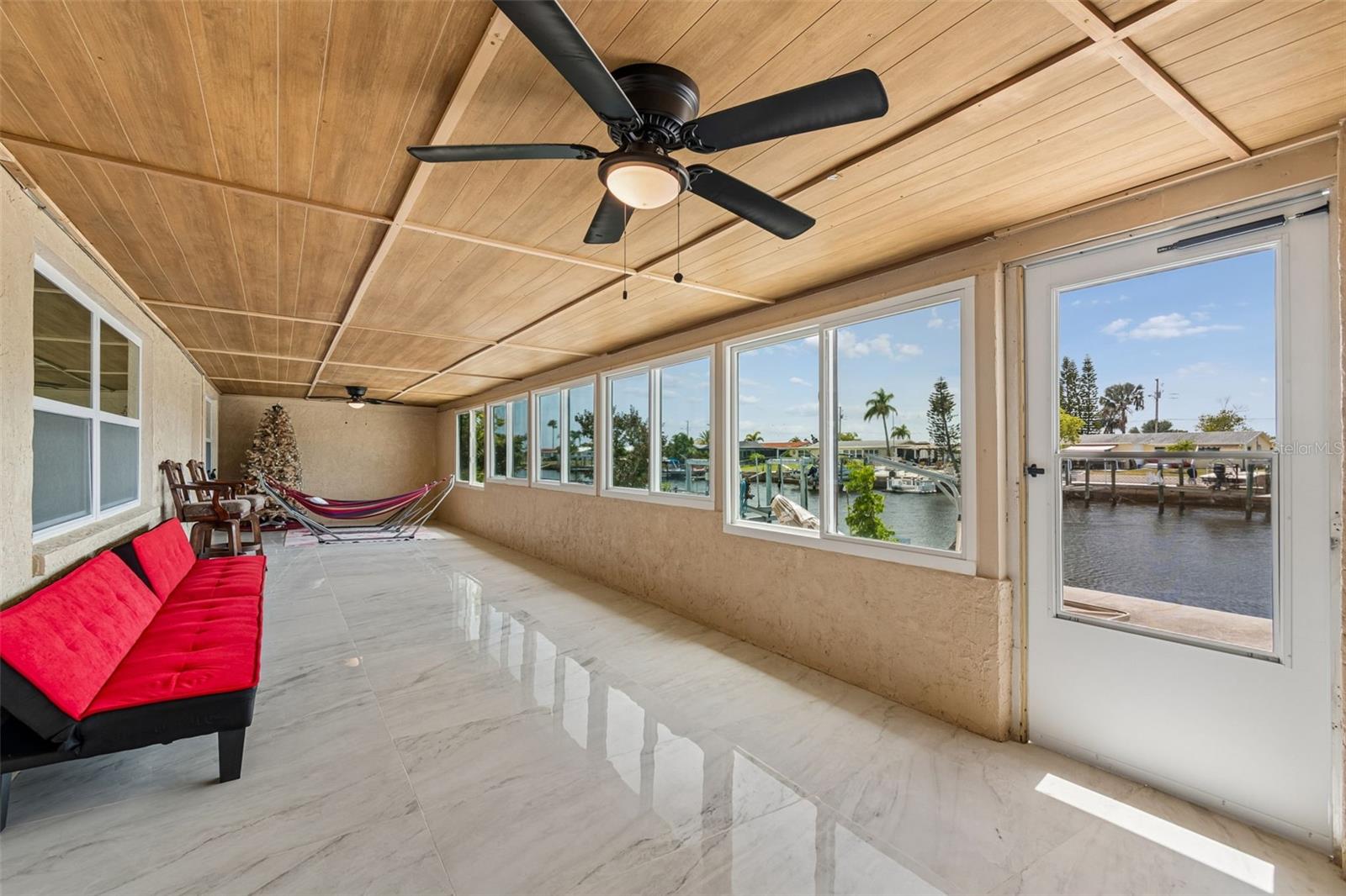 LEISURE BEACH - Residential