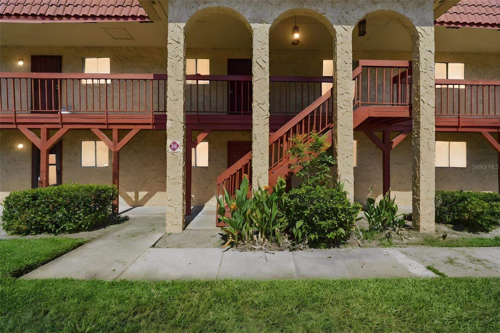 Welcome to Oak Shadows — Orlando's Hidden Gem Gated Community!
This beautifully updated 2-bedroom, 1-bath condo offers 832 sq ft of comfortable living in the sought-after Oak Shadows Gated Condominium Community. Freshly remodeled from top to bottom, this second-floor unit features brand new flooring, fresh paint, updated cabinets, a refreshed bathroom, and new appliances — truly move-in ready with nothing left to do but unpack!
Enjoy peaceful daily living surrounded by mature oak trees, with easy access to the community's fantastic amenities including a pool, tennis courts, clubhouse, playground, BBQ area, and dog run. The HOA covers water, sewer, exterior maintenance, and grounds keeping, making this an incredibly low-maintenance lifestyle. One assigned parking space included.
Conveniently located just minutes from SR-408, Florida's Turnpike, SR-50 (Colonial Drive), and Silver Star Road, with shopping, dining, and entertainment all nearby. Whether you're a first-time buyer looking for an affordable entry into homeownership or an investor seeking rental income potential, this condo checks every box.
Don't miss this opportunity — schedule your showing today!
