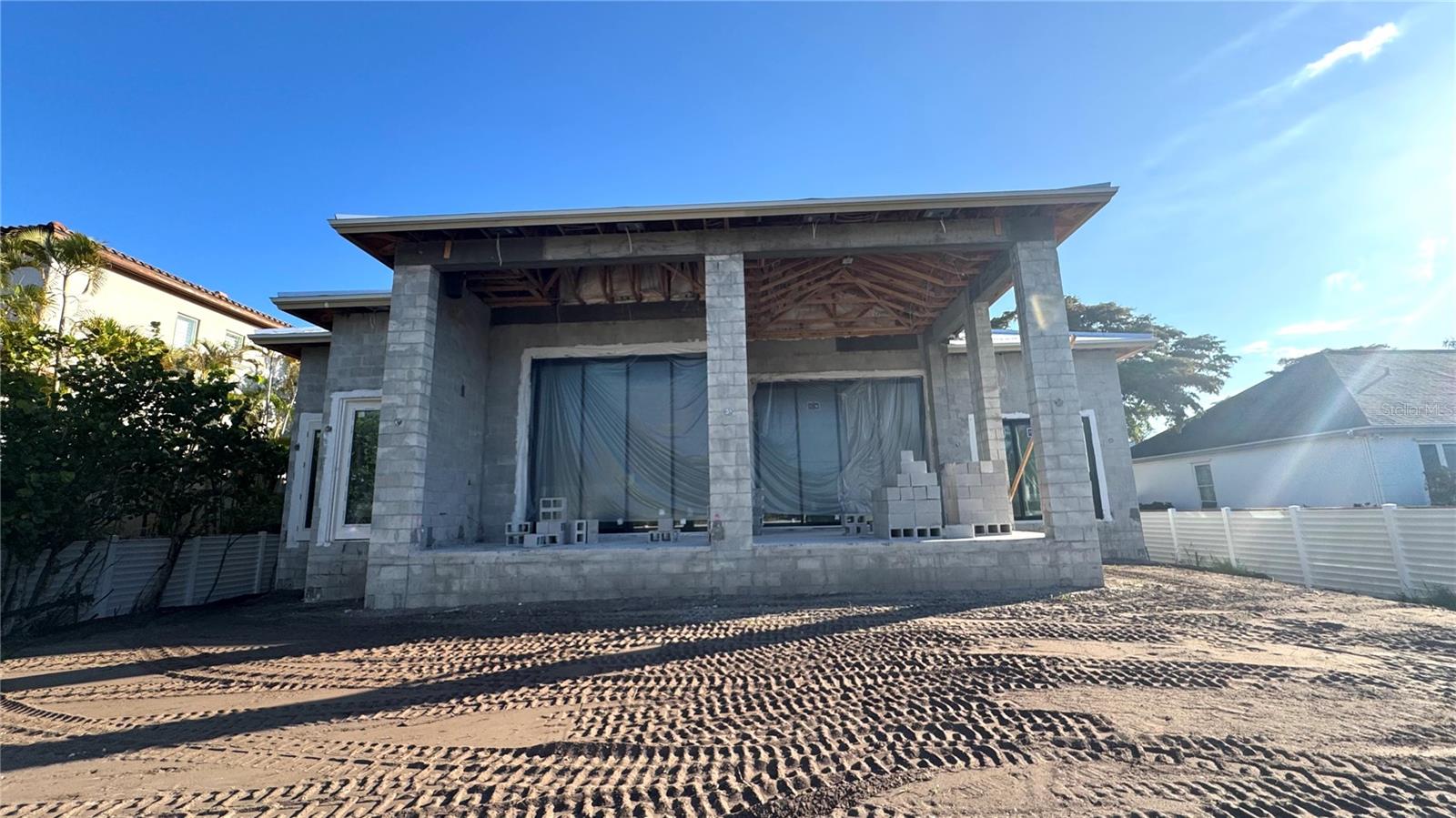 BAY ISLAND - Residential