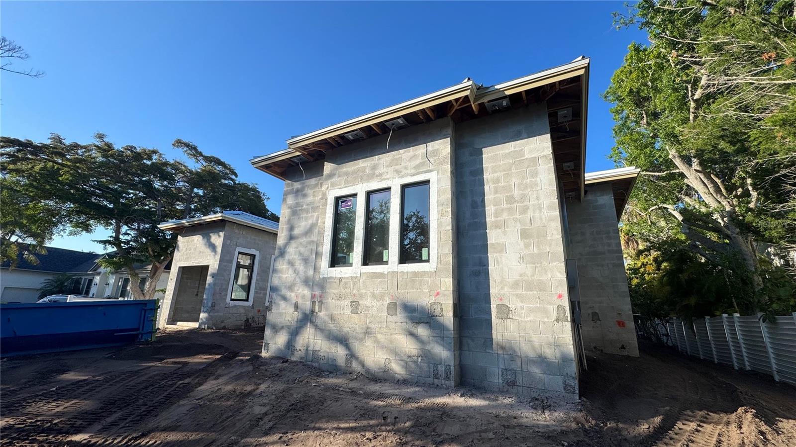 BAY ISLAND - Residential