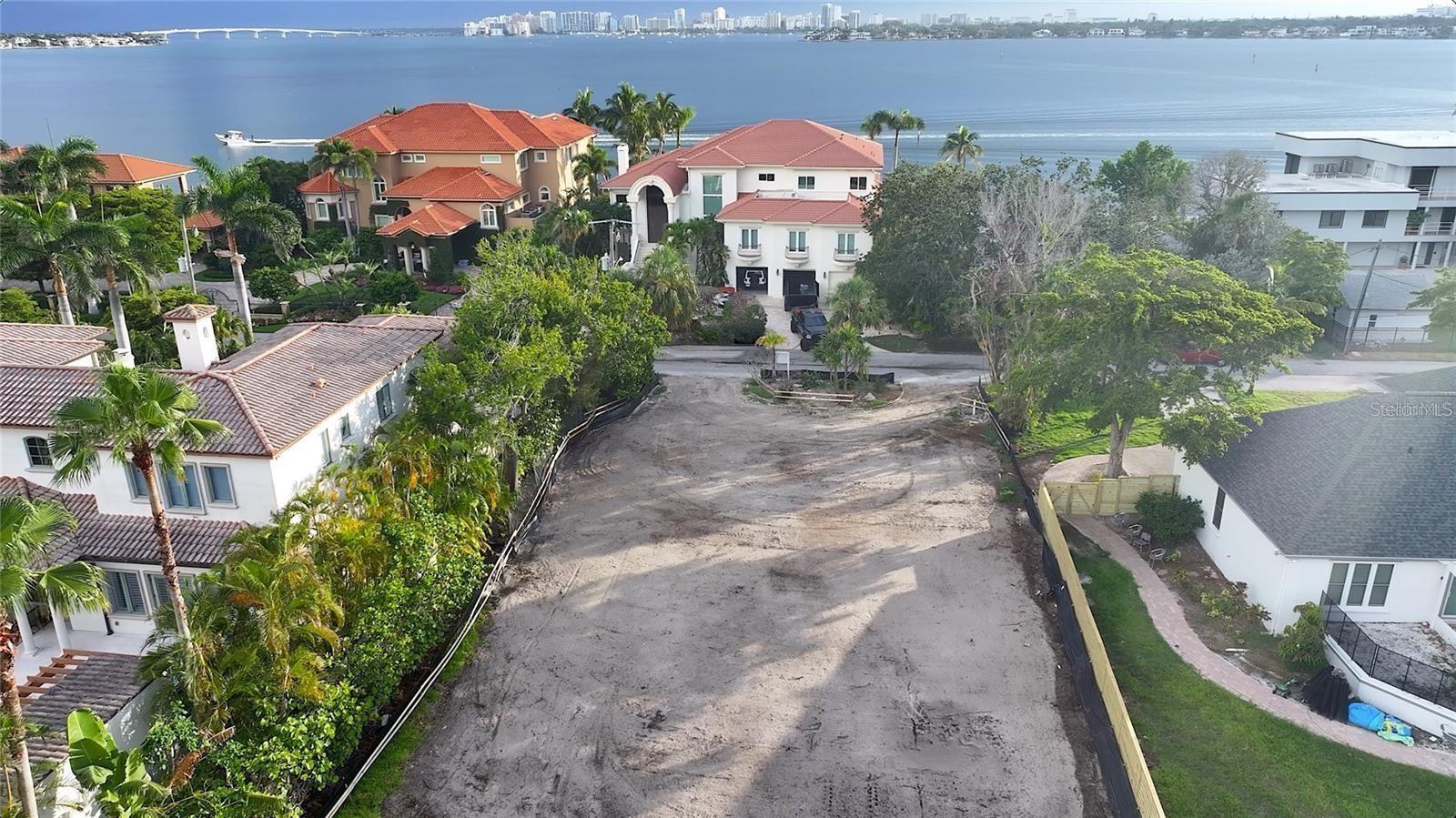 BAY ISLAND - Residential