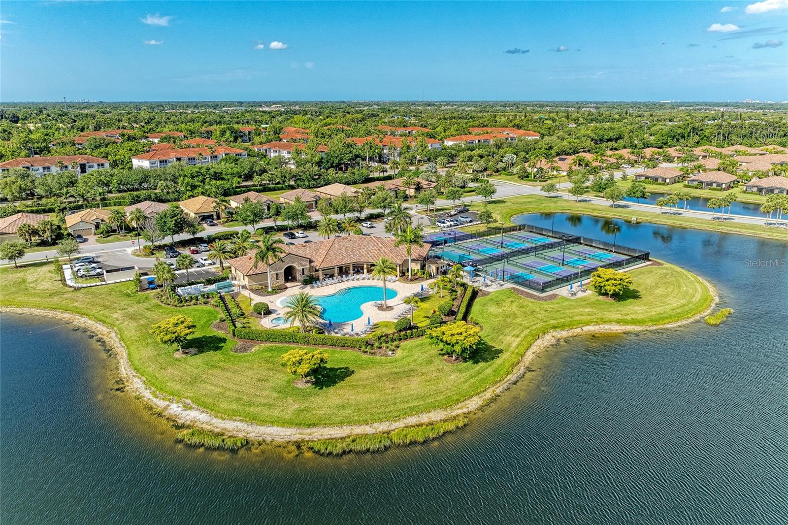 RIVER STRAND - Residential
