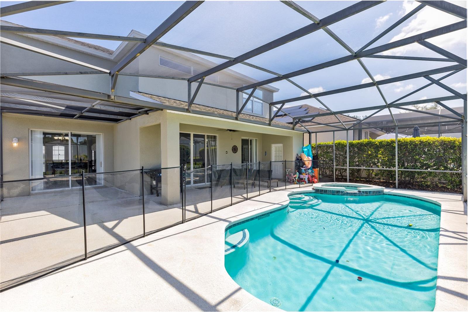 CALABAY PARC AT TOWER LAKE - Residential