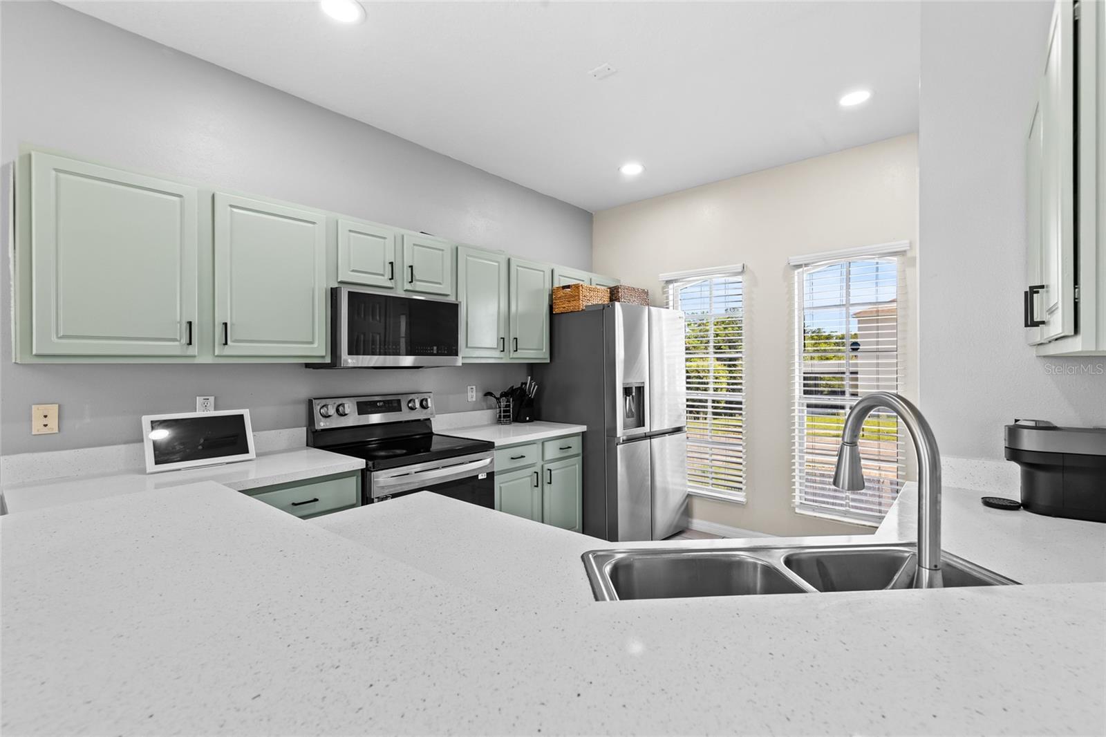 CALABAY PARC AT TOWER LAKE - Residential