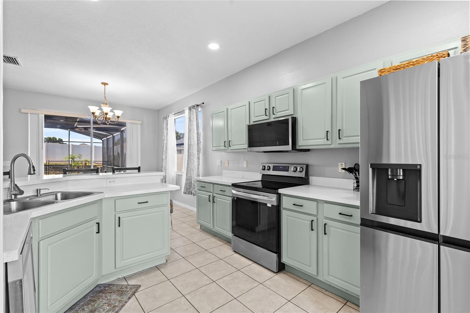 CALABAY PARC AT TOWER LAKE - Residential