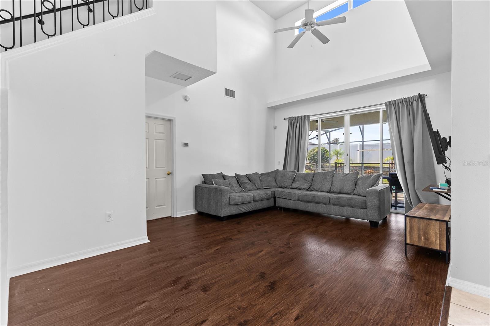 CALABAY PARC AT TOWER LAKE - Residential