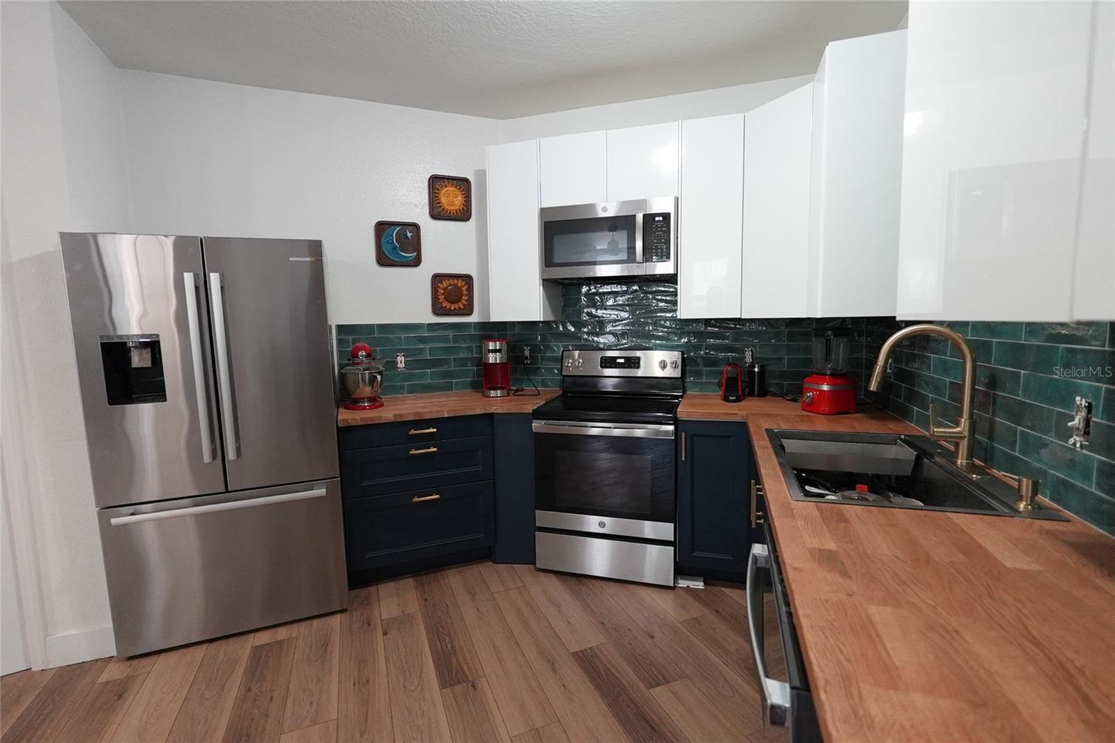 UPTOWN PLACE CONDO - Residential