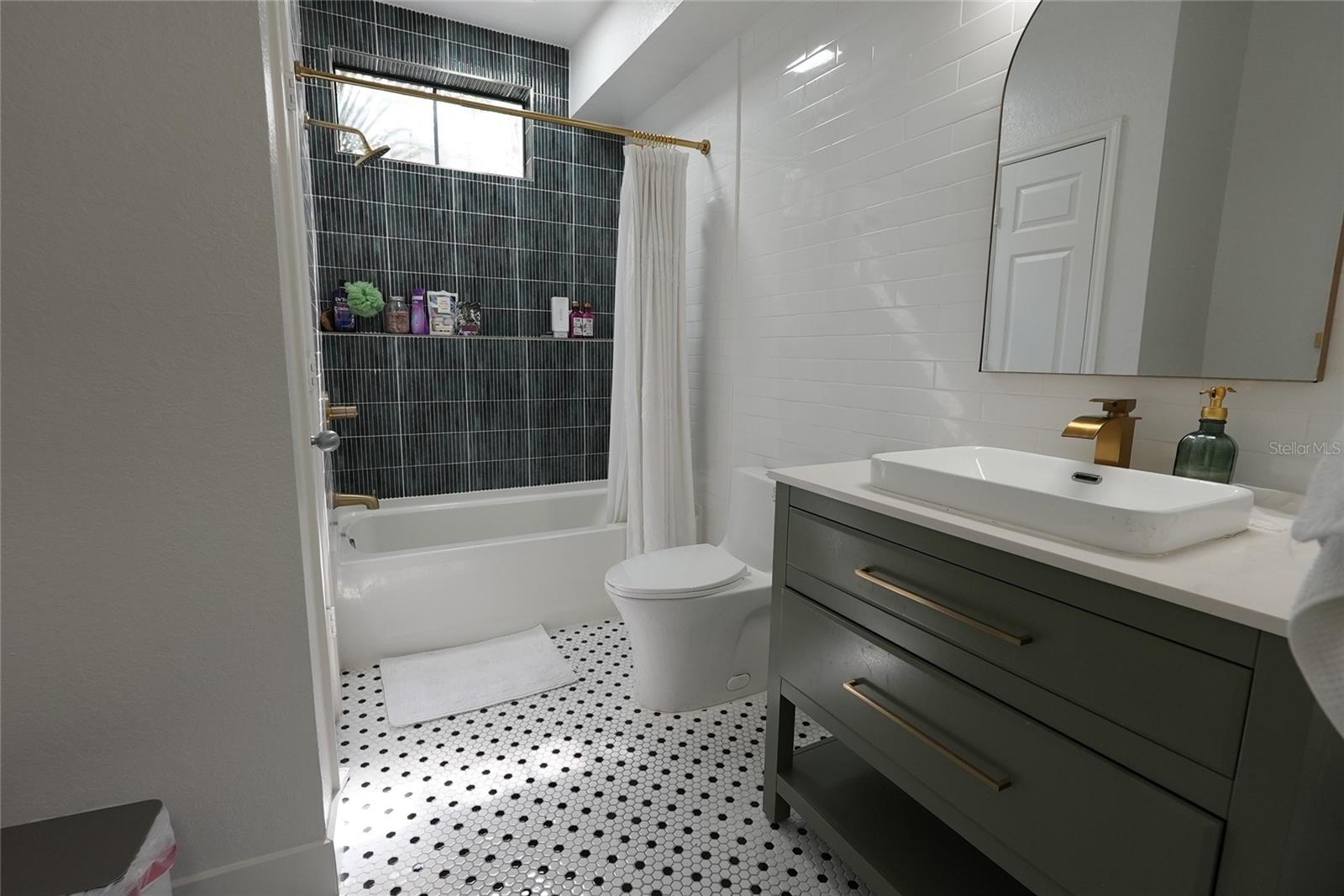 UPTOWN PLACE CONDO - Residential