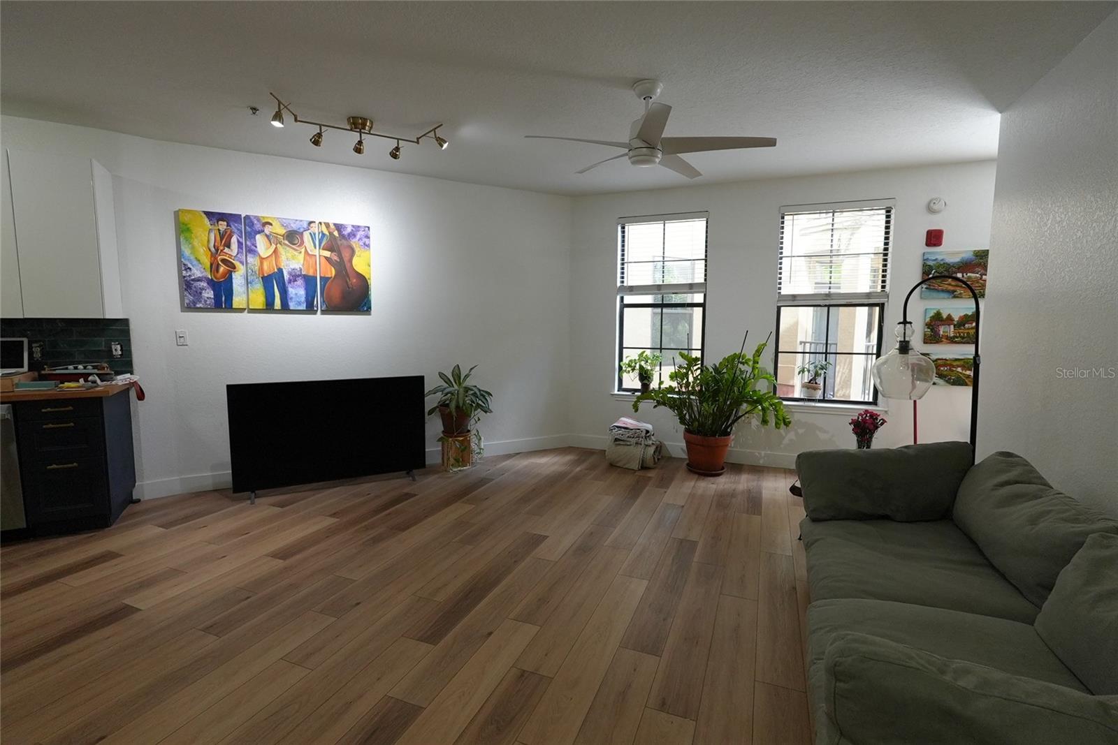 UPTOWN PLACE CONDO - Residential