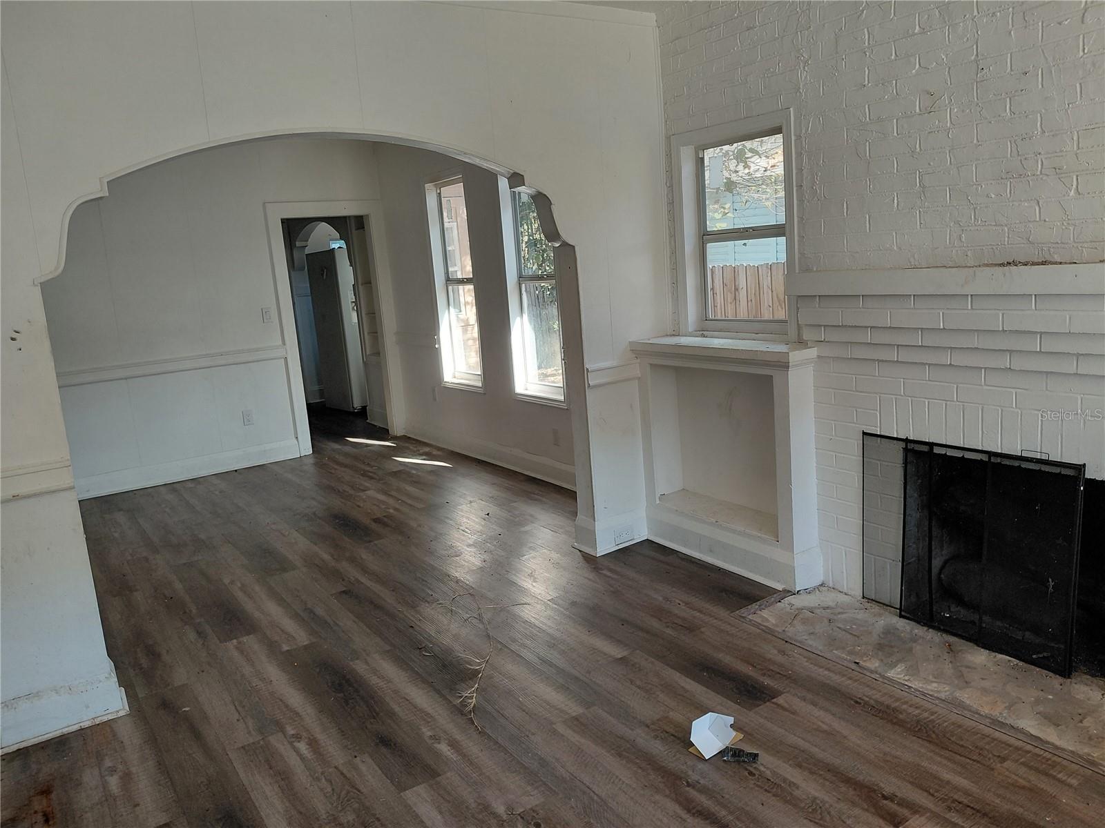 MEADOWBROOK - Residential
