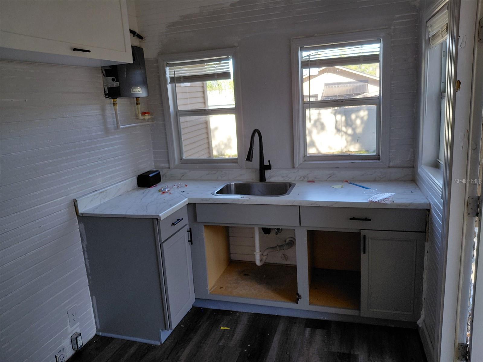 MEADOWBROOK - Residential