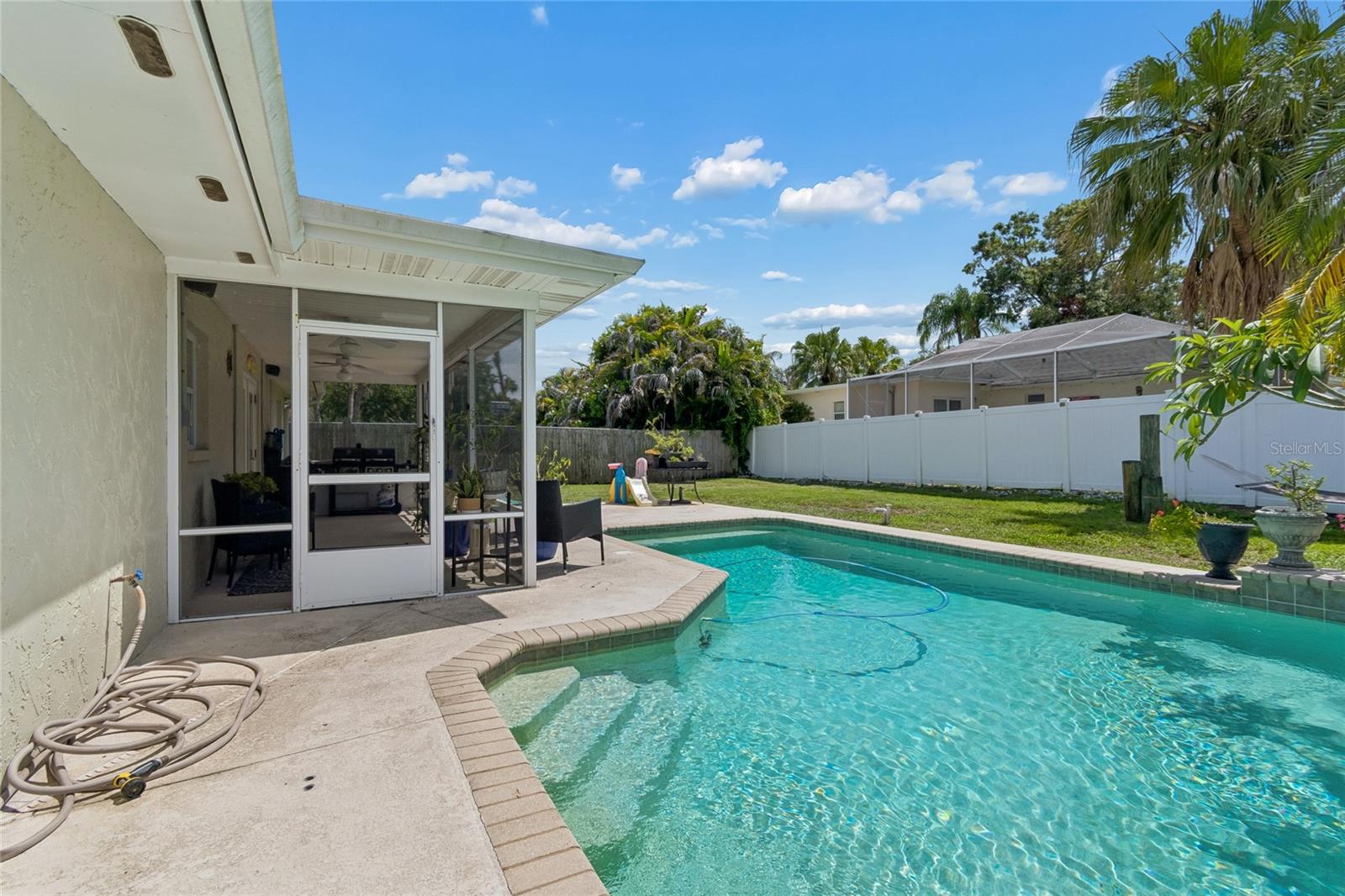 HARBOR PALMS-UNIT ONE - Residential