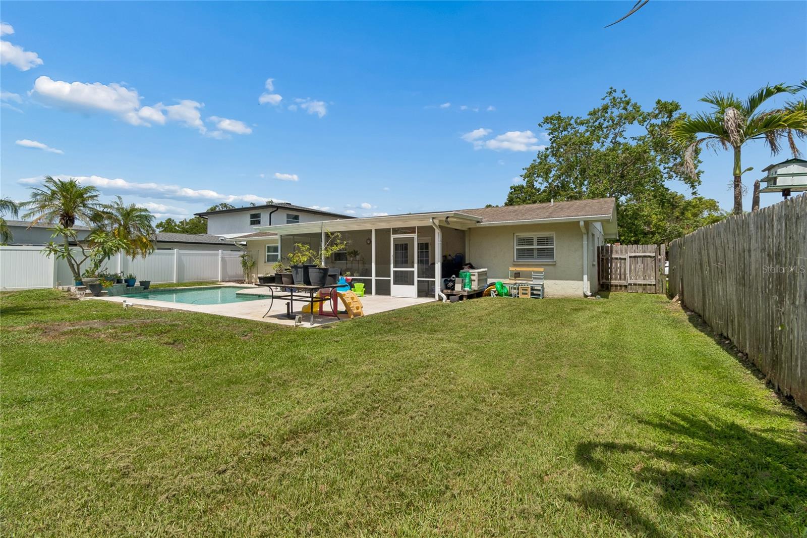 HARBOR PALMS-UNIT ONE - Residential