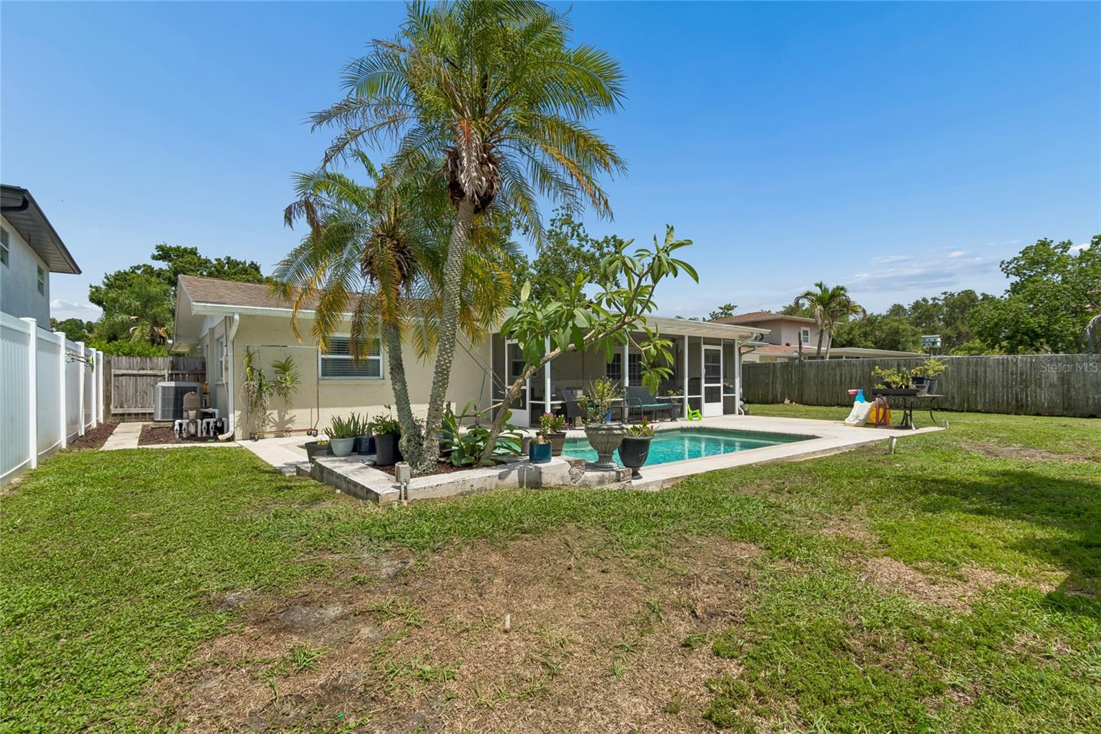 HARBOR PALMS-UNIT ONE - Residential