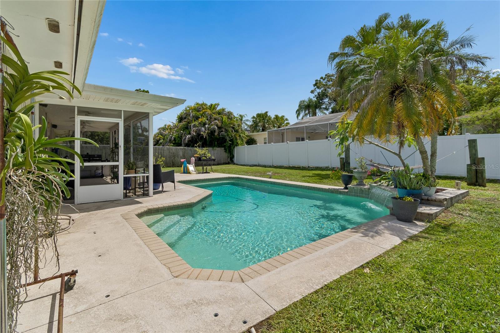HARBOR PALMS-UNIT ONE - Residential