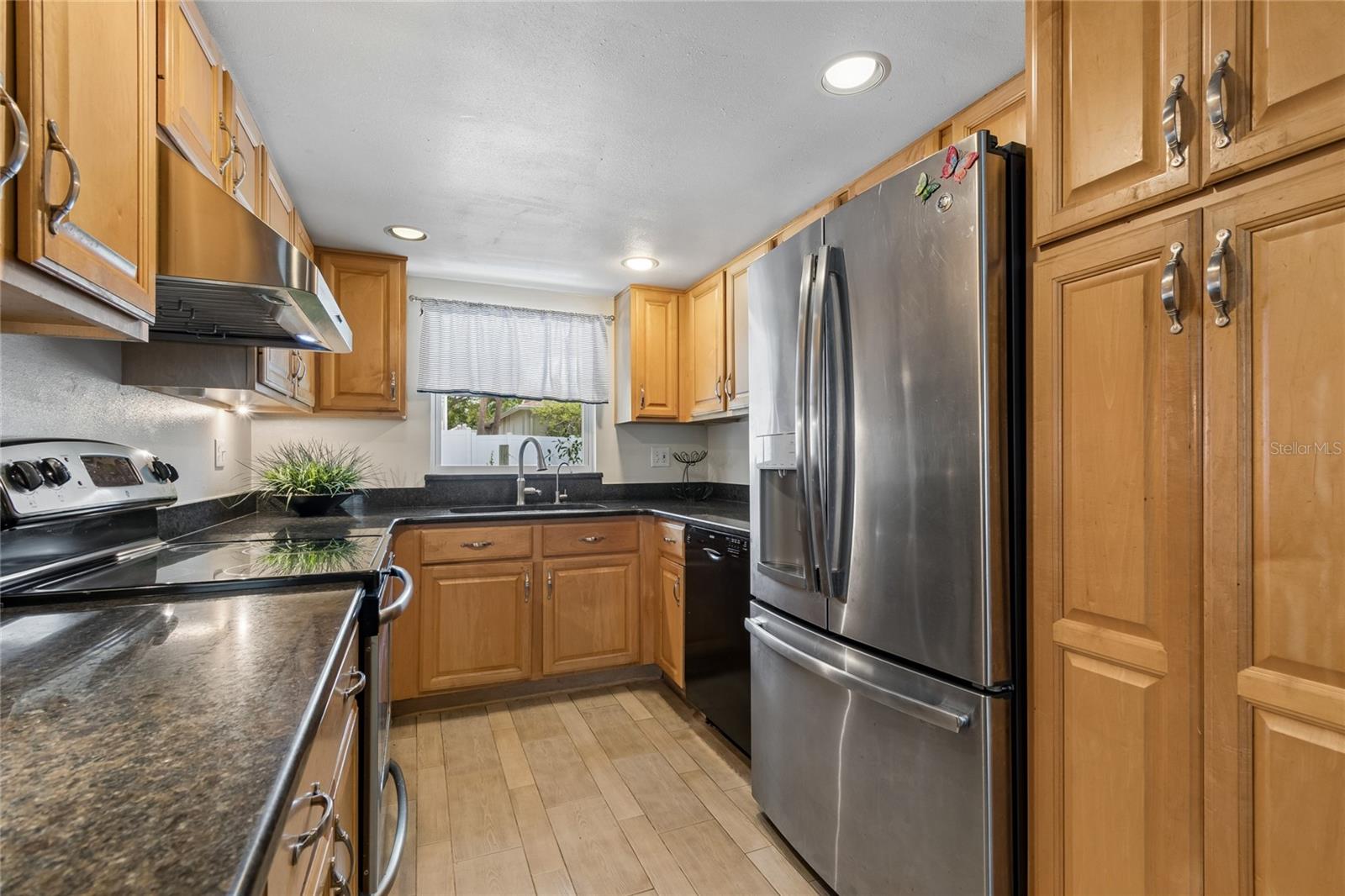 HARBOR PALMS-UNIT ONE - Residential
