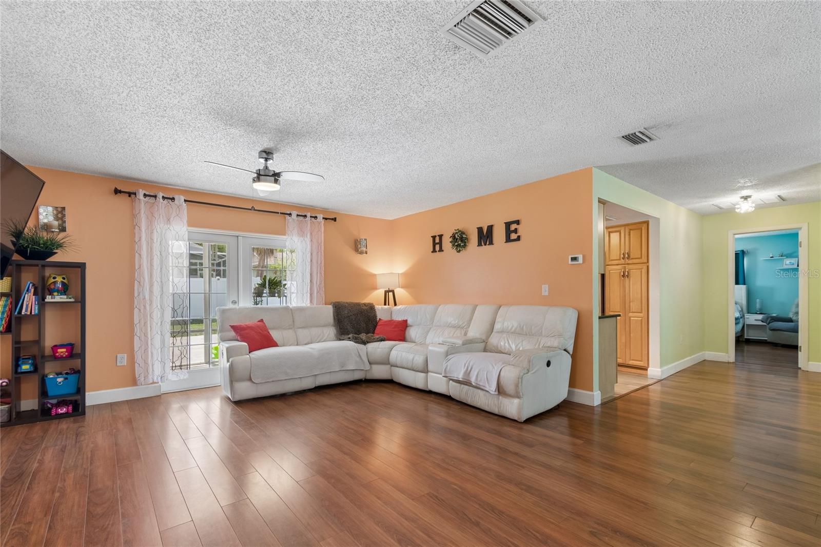 HARBOR PALMS-UNIT ONE - Residential