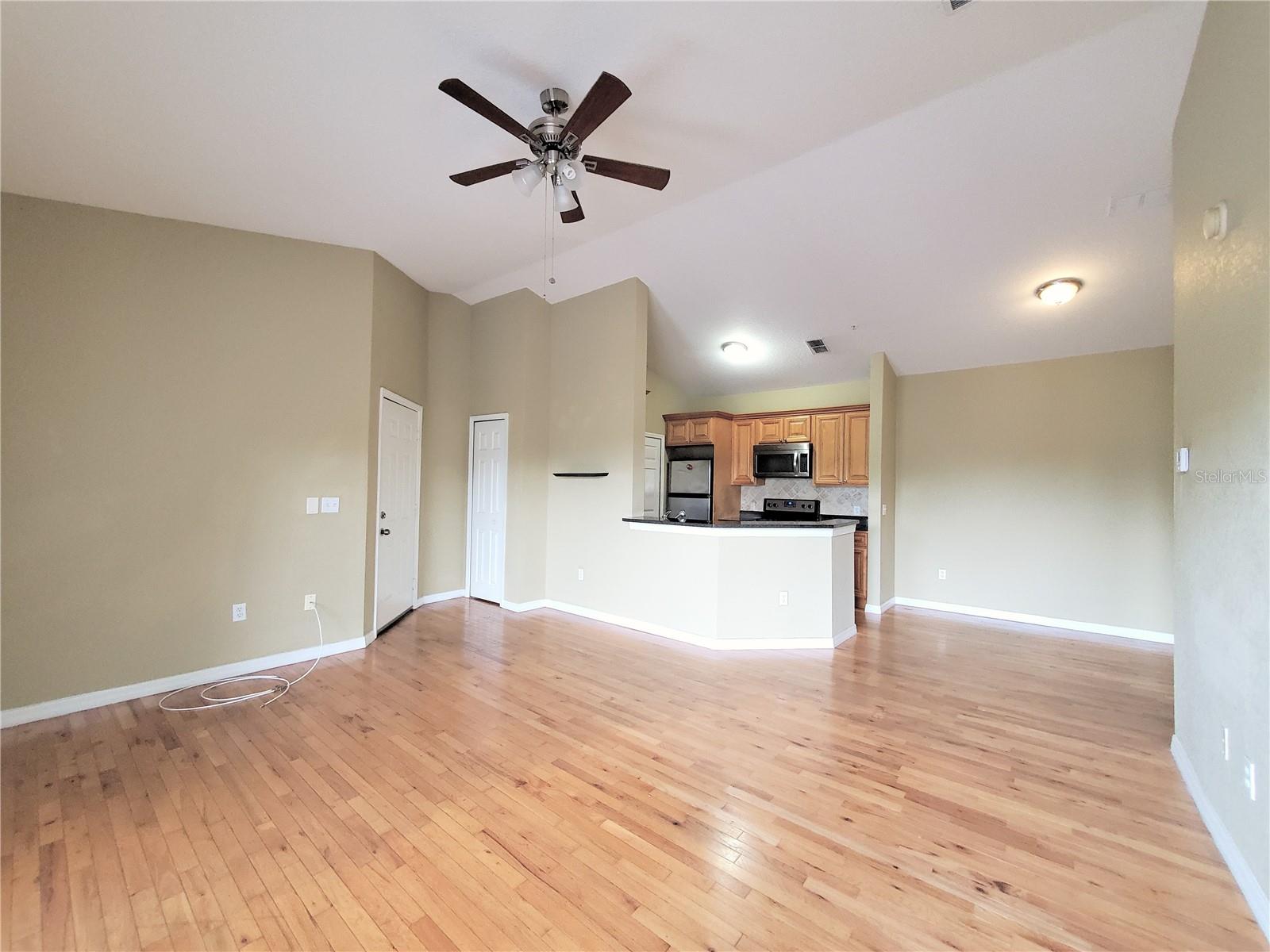 FOUNTAINS/METRO WEST - Residential