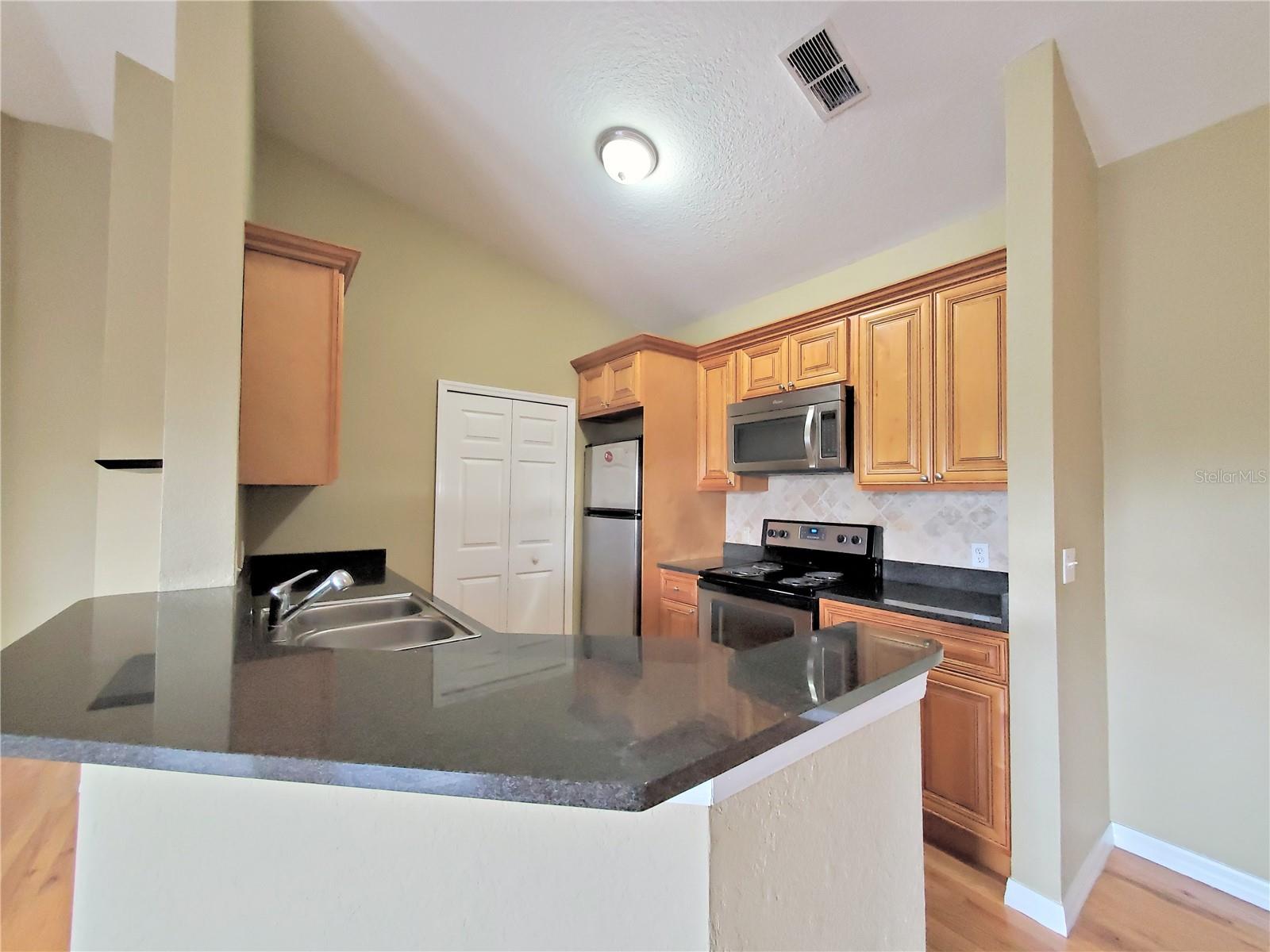 FOUNTAINS/METRO WEST - Residential