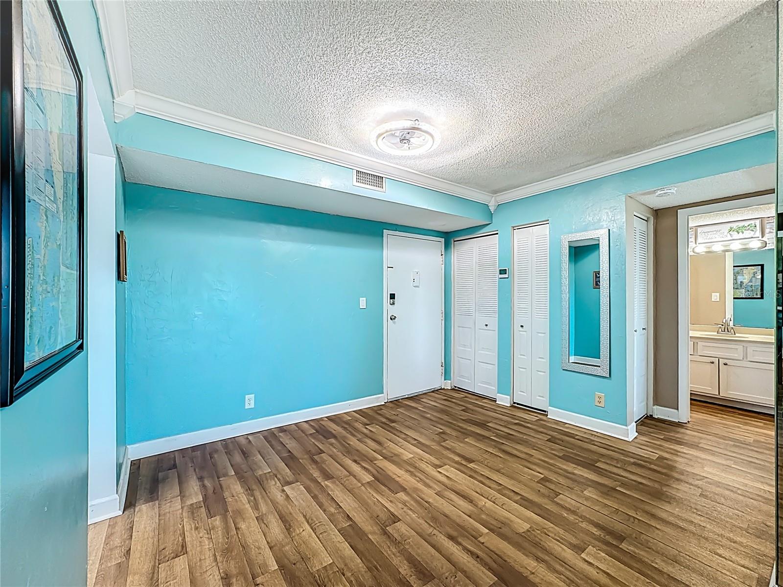 RAINTREE CONDO - Residential