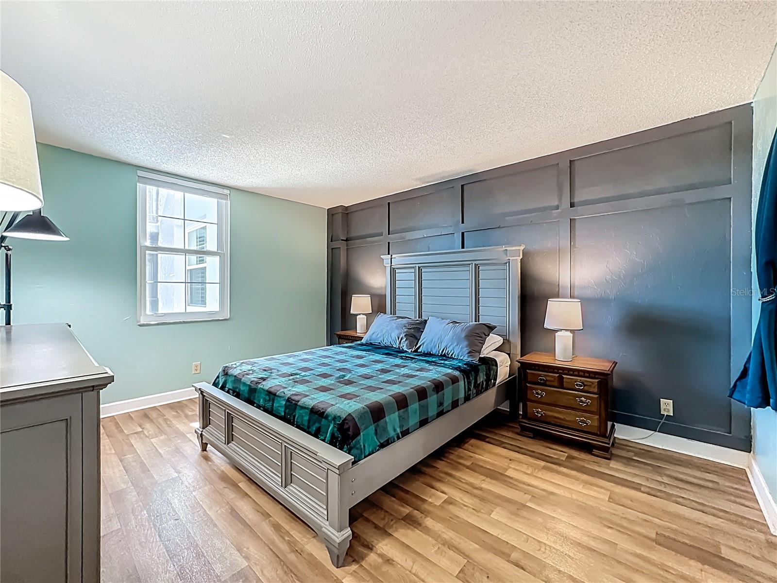 RAINTREE CONDO - Residential