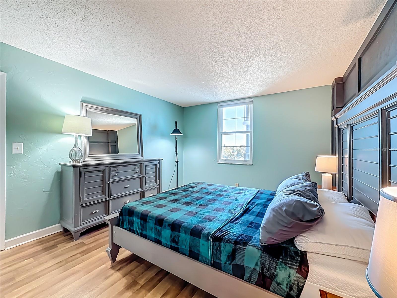 RAINTREE CONDO - Residential