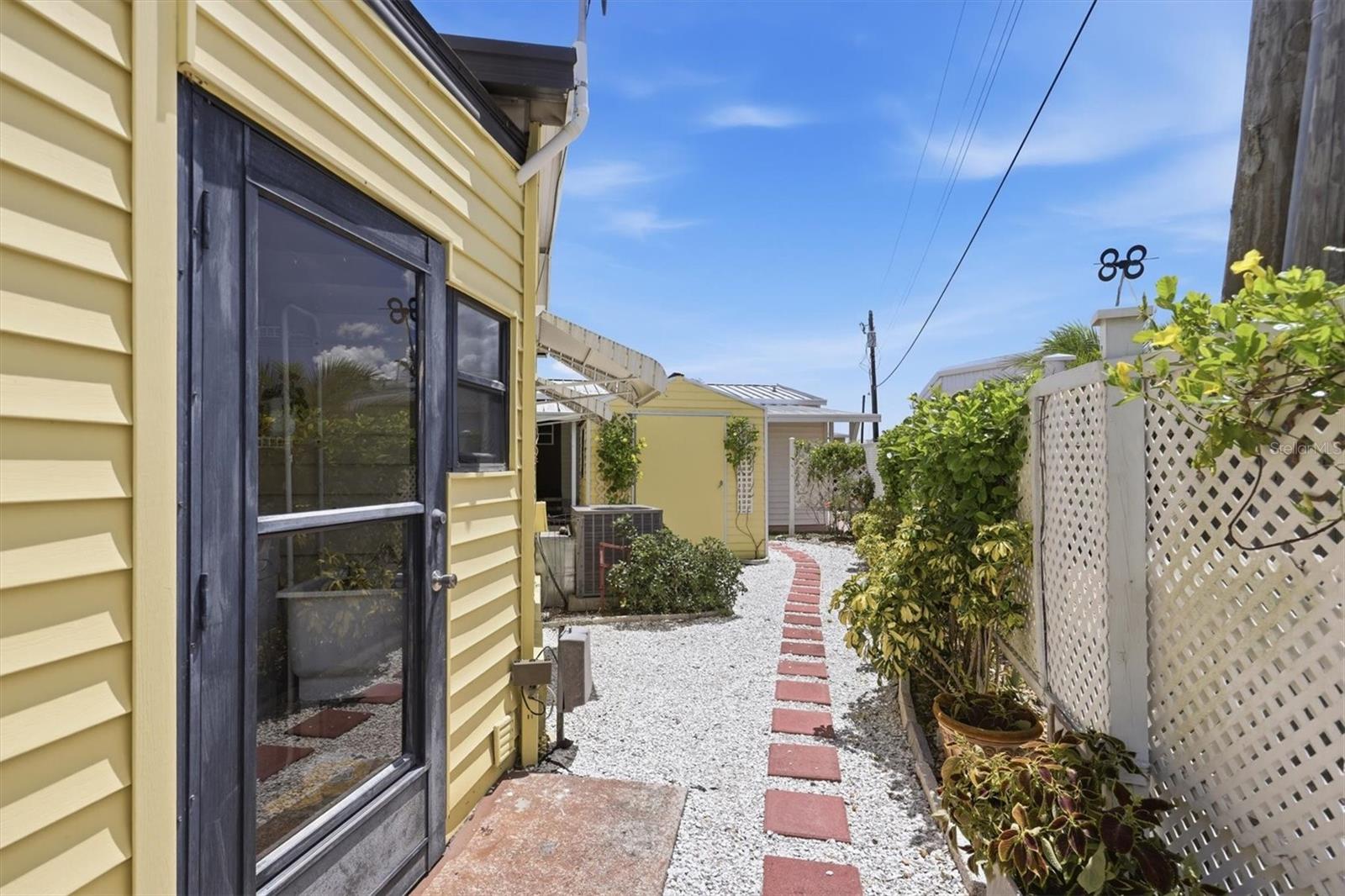 TIDEVUE/DE SOTO COMMUNITY UNIT ONE - Residential