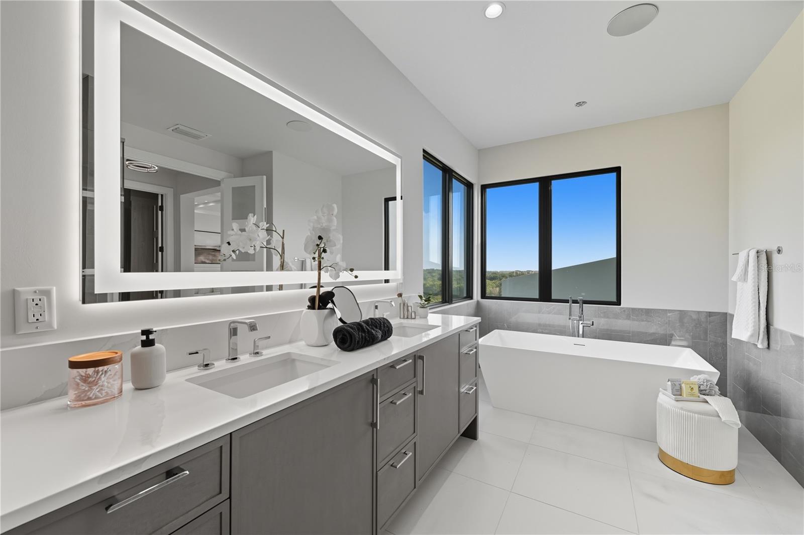 BELLA COLLINA WEST SUB - Residential