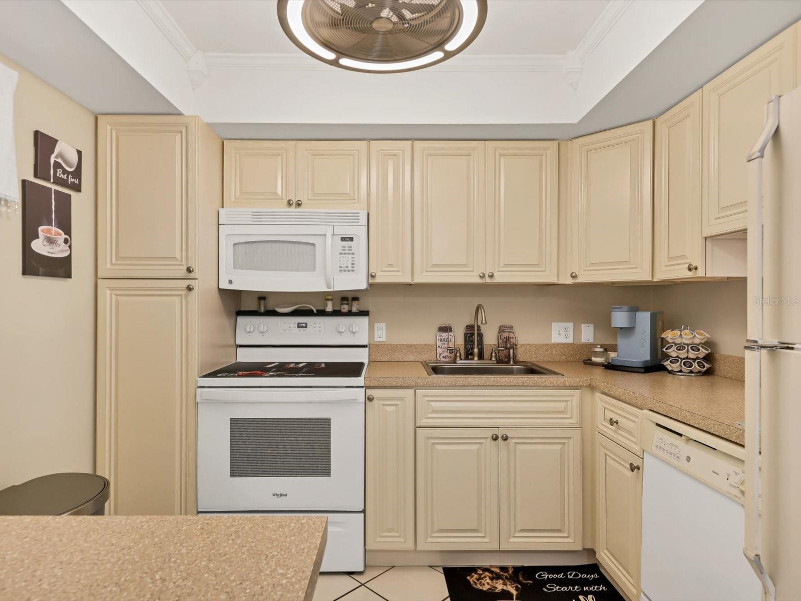 GLEN OAKS GARDEN APTS 2 - Residential