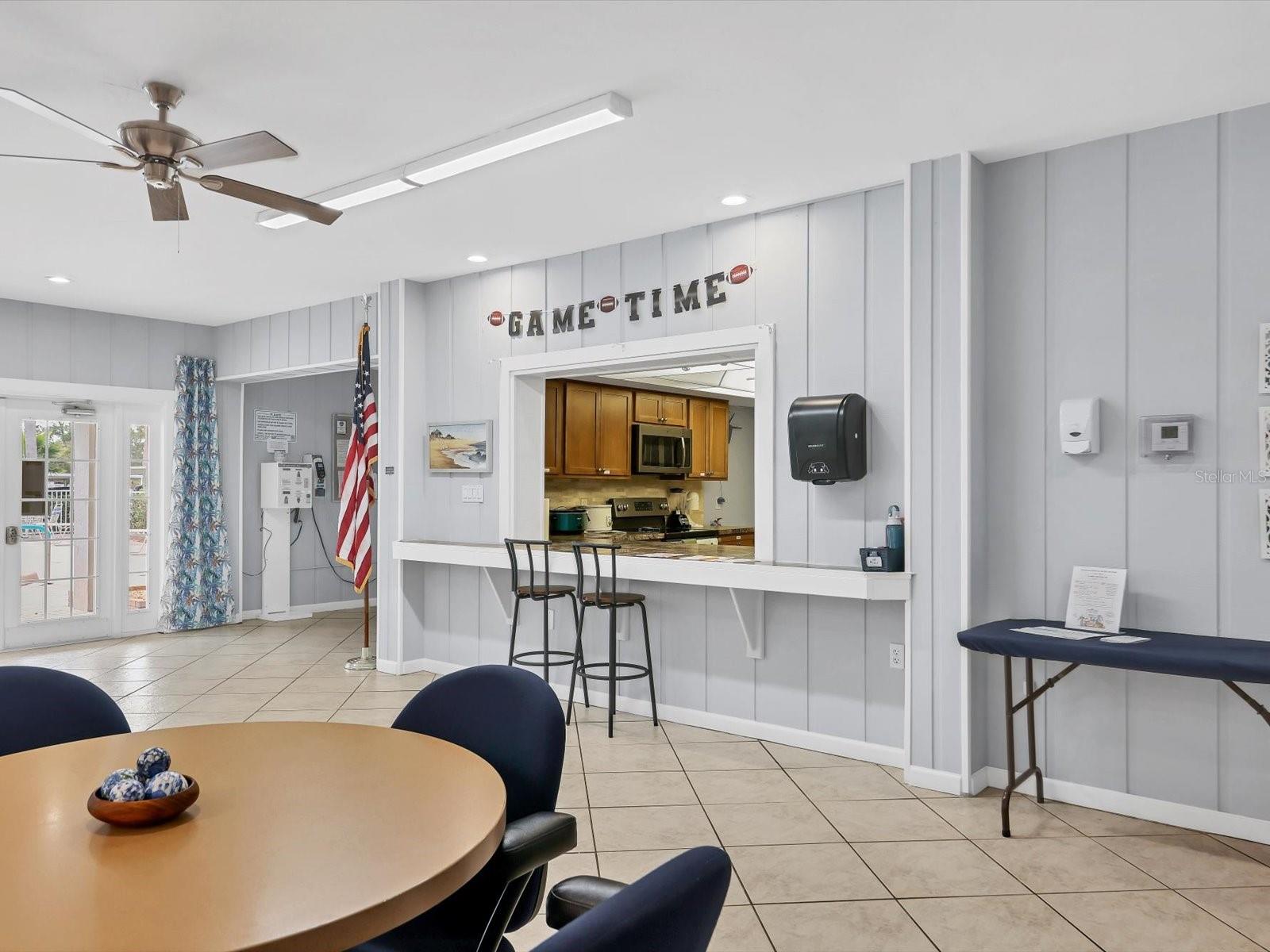 GLEN OAKS GARDEN APTS 2 - Residential