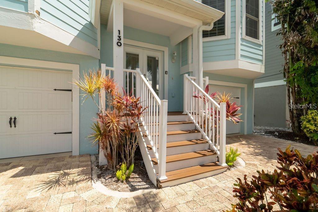 THE VILLAS ON 50TH STREET - Residential