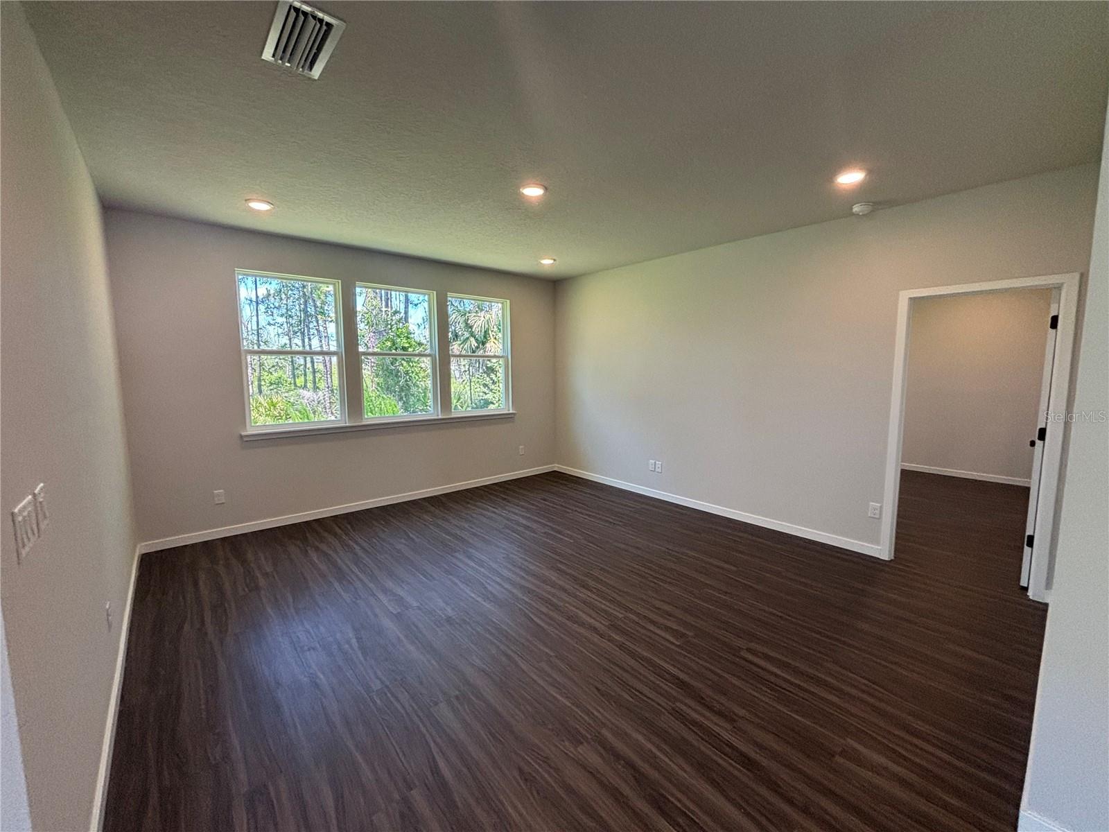RESERVE EAST - Residential