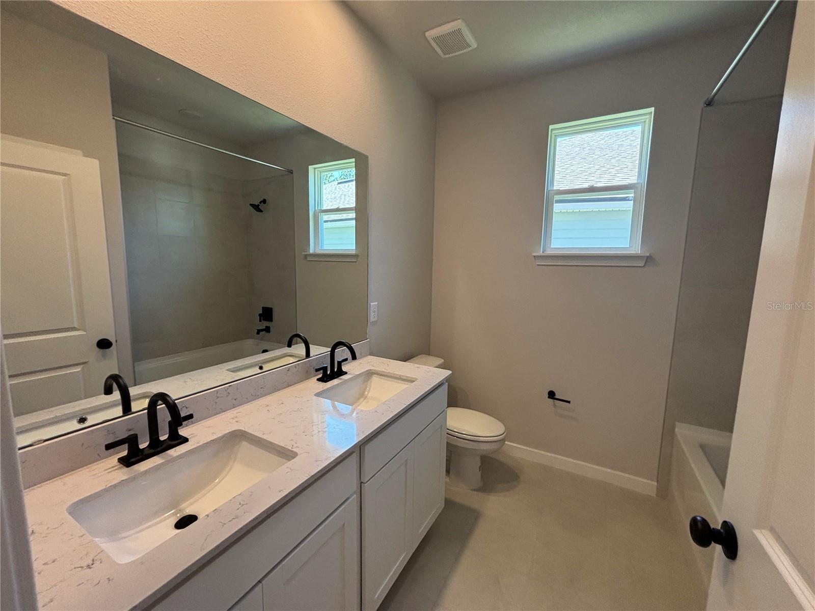 RESERVE EAST - Residential