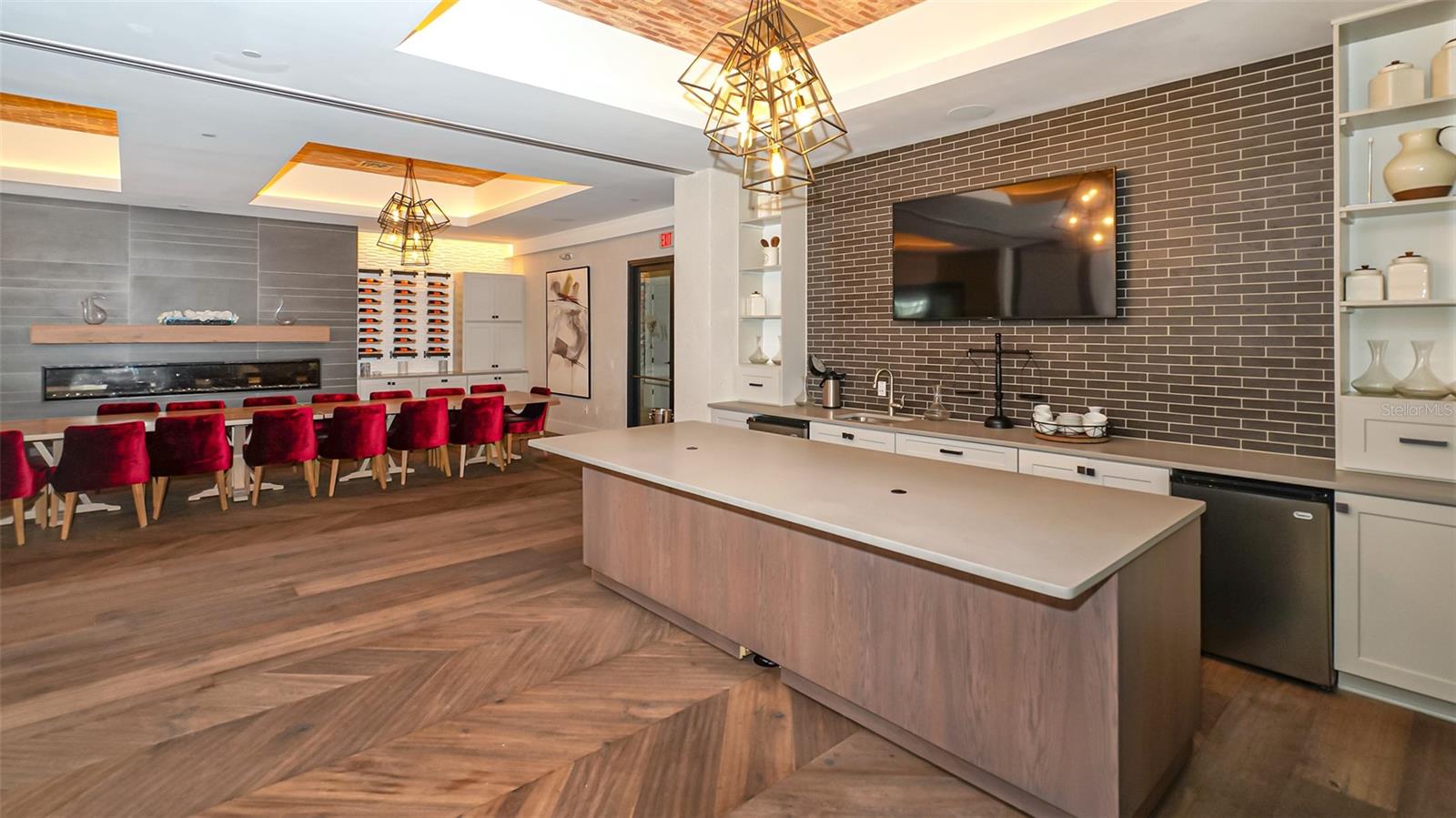 ESPLANADE PH I - Residential
